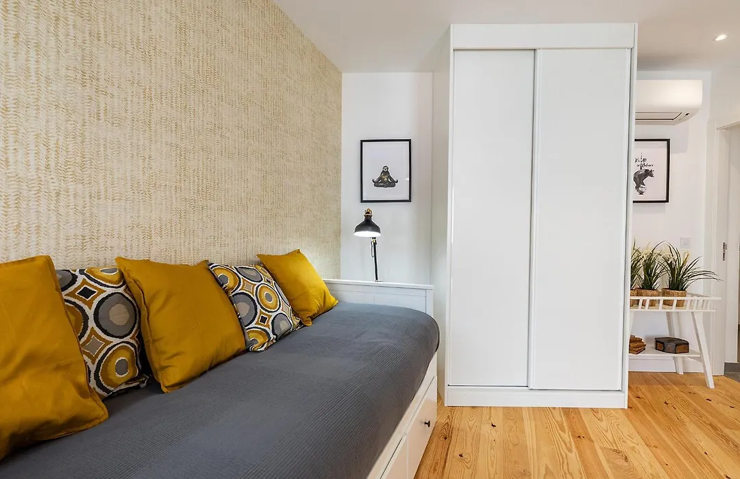 Design And Bright Studios Near Pasteis De Belem-1